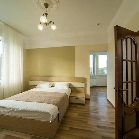 Апарт-отель Замок Панорама *